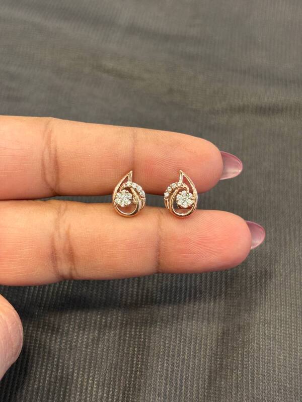 Silver vaanathi stud with rosegold finish