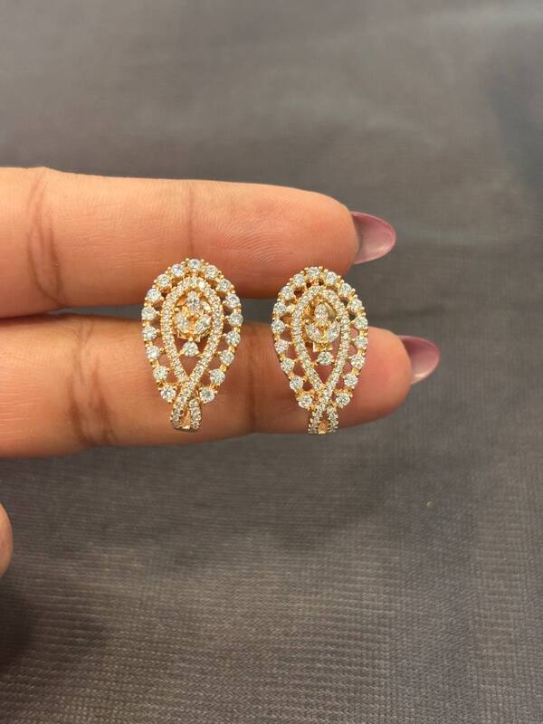 Silver pavizha stud with rosegold finish