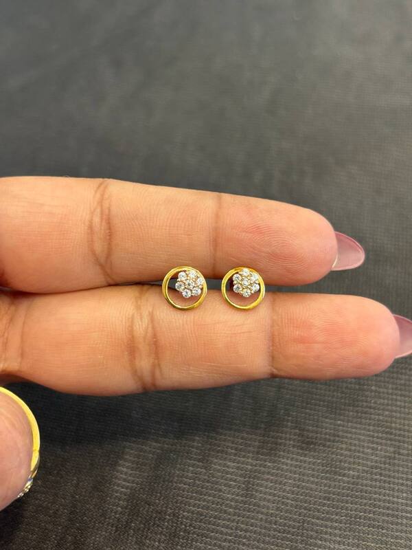 Thirumagal 9 carat stud