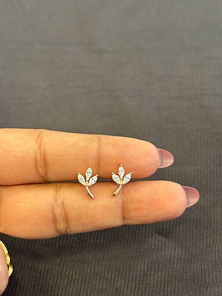 Silver three petal stud with rosegold finish