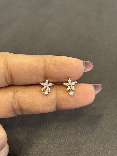 Silver venba thongal stud with rosegold finish