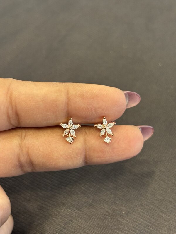 Silver venba thongal stud with rosegold finish