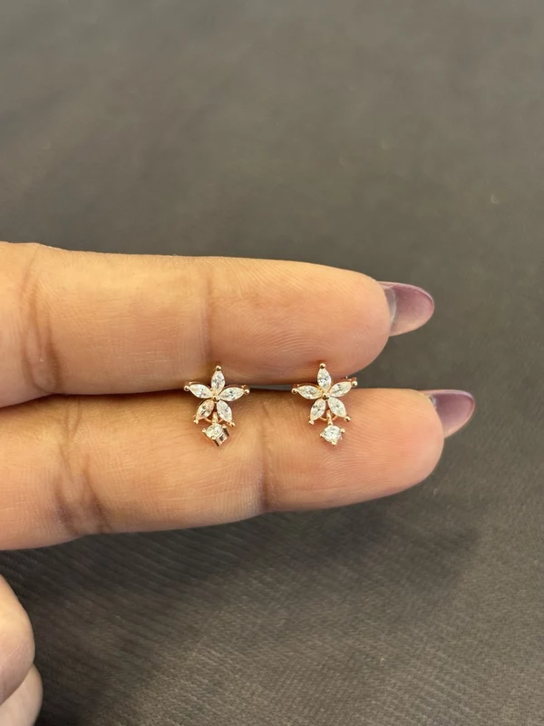 Silver venba thongal stud with rosegold finish