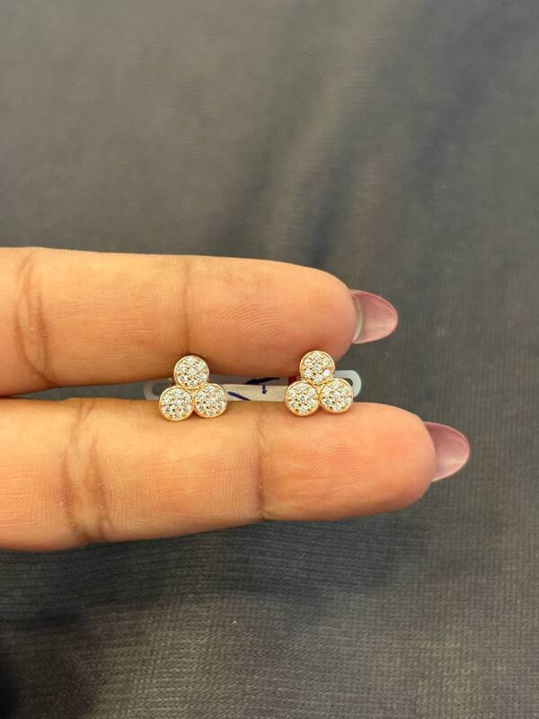 Silver agg stud with rosegold finish