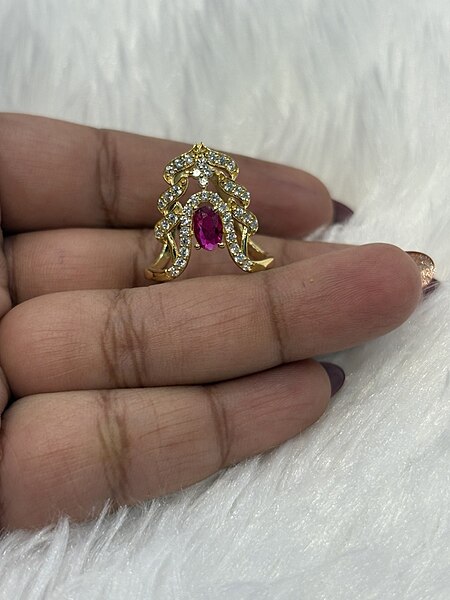 Silver red magil vangi ring with gold finish