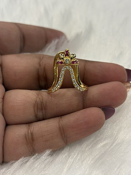 Silver multi poo red vangi ring with gold finish