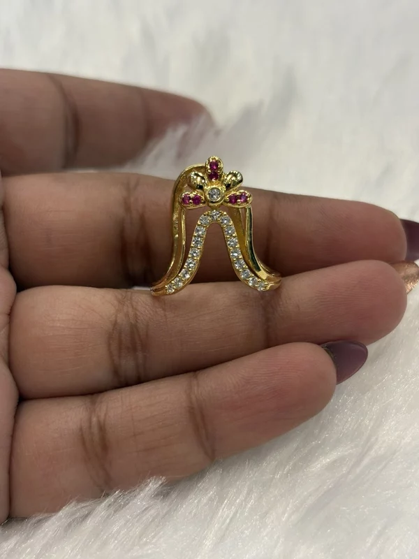 Silver multi poo red vangi ring with gold finish