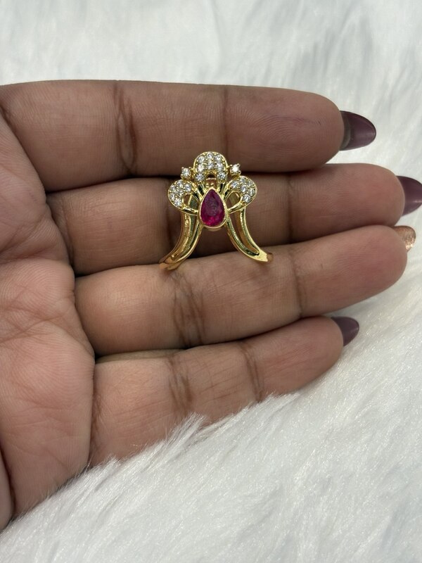Silver magizhini vangi ring with gold finish