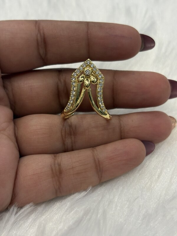 Silver thoriga vangi ring with gold finish