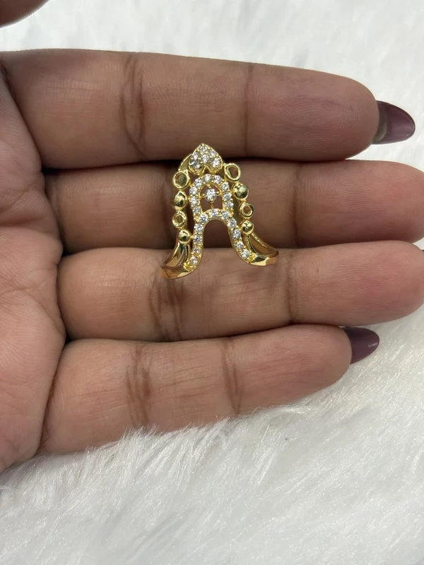 Silver tamizh1 vangi ring with gold finish