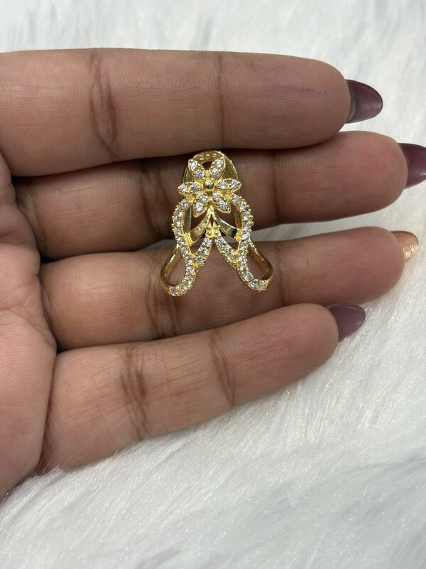 Silver mani mozhi vangi ring with gold finish