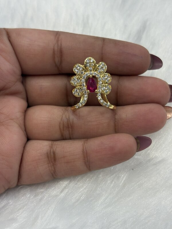 Silver madhavi vangi ring with gold finish