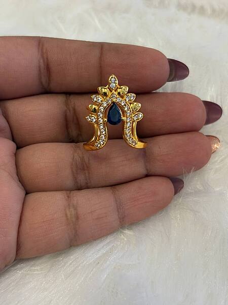Silver blue crown vangi ring with gold finish