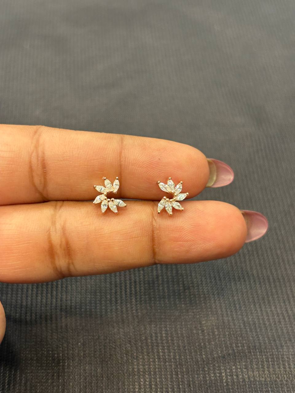 Silver karthiga second stud with rosegold finish