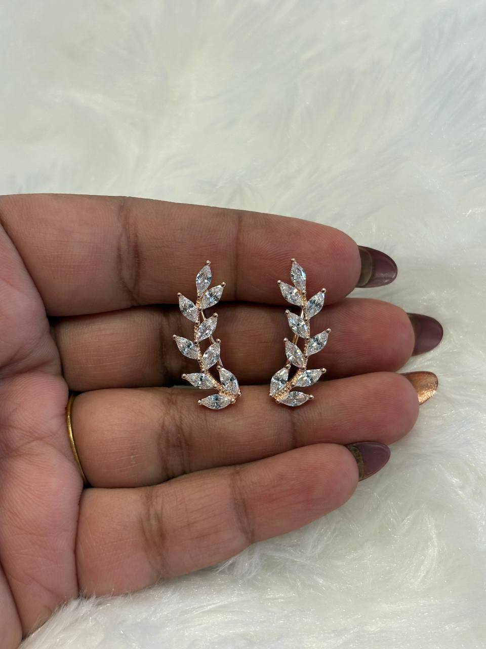 Silver illai 1 ear cuff with rosegold finish