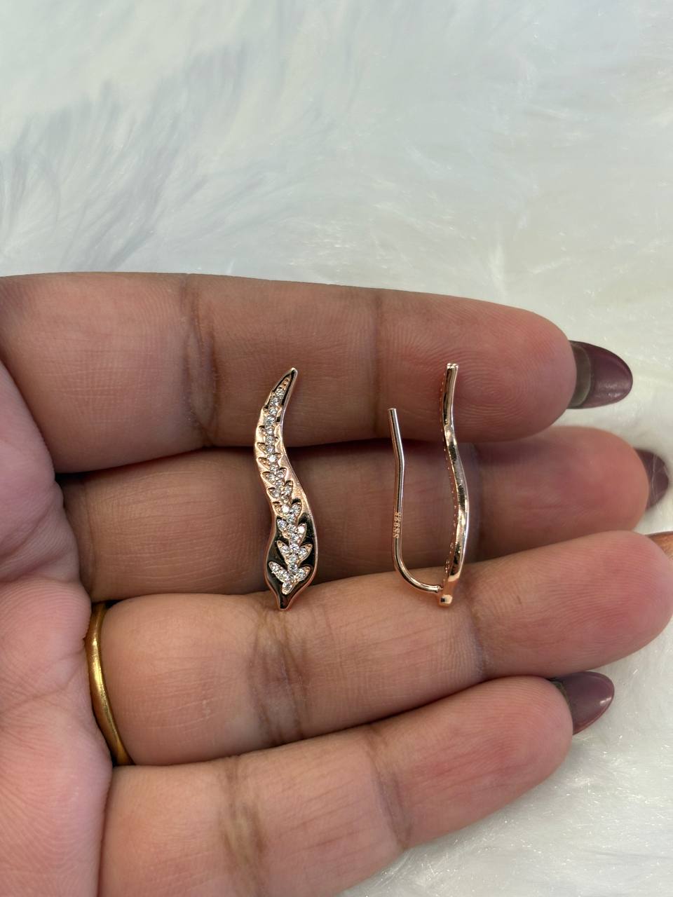 Silver eris ear cuff with rosegold finish