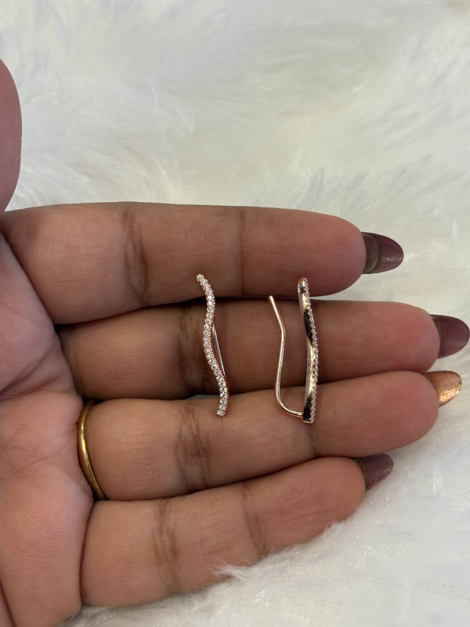 Silver alai ear cuff with rosegold finish