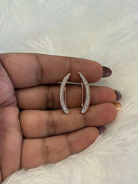 Silver vaan ear cuff with rosegold finish