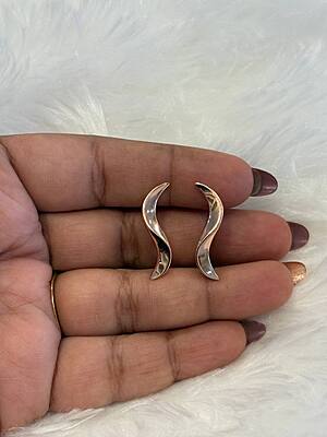 Silver mahi ear cuff with rosegold finish
