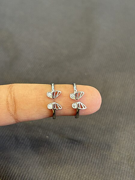 Silver butterfly1 toe ring