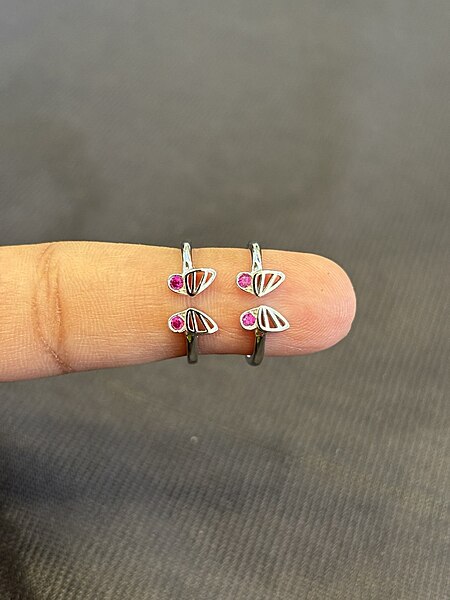 Silver pink butterfly toe ring