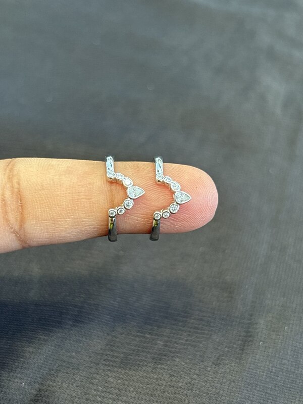 Silver crown white toe ring