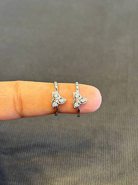 Silver malar stone toe ring