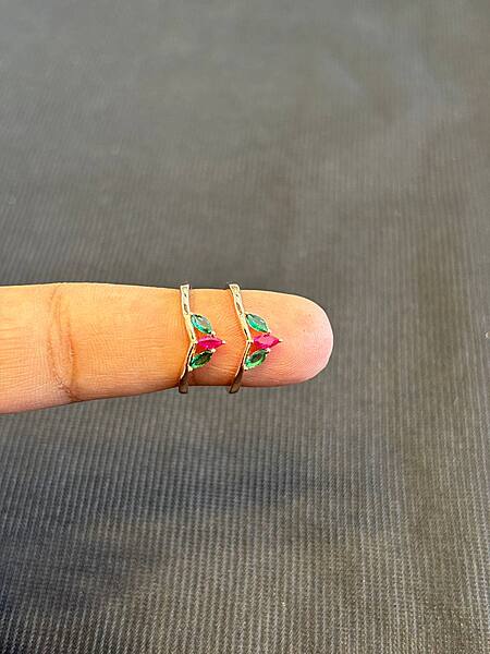 Silver tri stone toe ring with rosegold finish