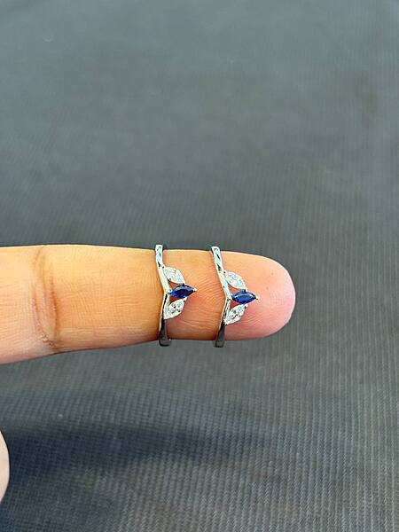 Silver tri colour blue stone toe ring