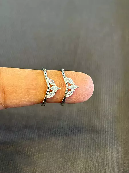 Silver tri colour white 1 toe ring