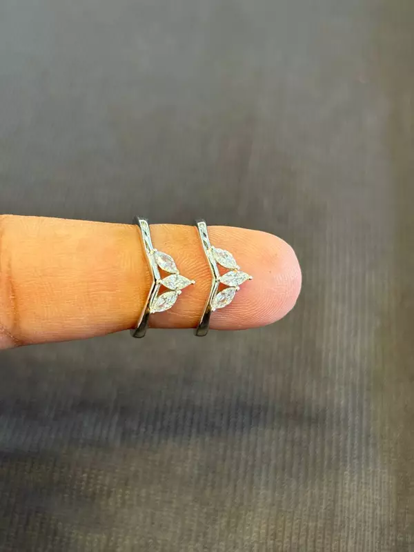 Silver tri colour white 1 toe ring