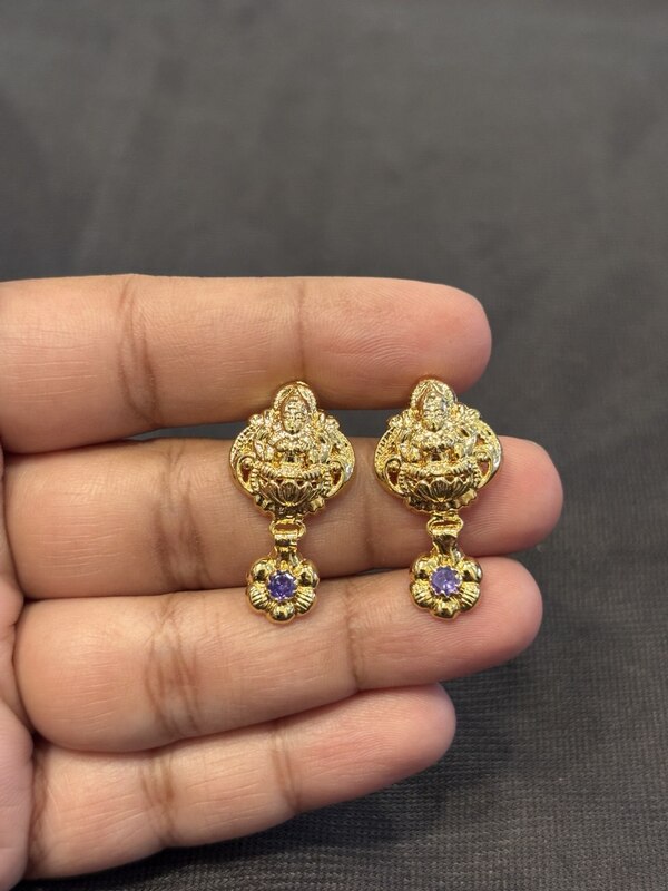Silver lakshmi violet stud with gold finish
