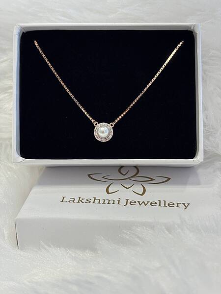 Silver pearl chain with rosegold finish