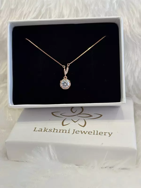 Silver white solotaire chain with rosegold finish