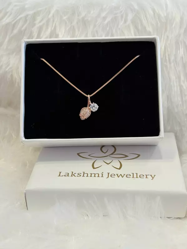 Silver roja chain with rosegold finish