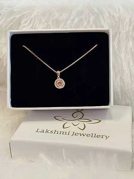 Silver galaxy white chain with rosegold finish