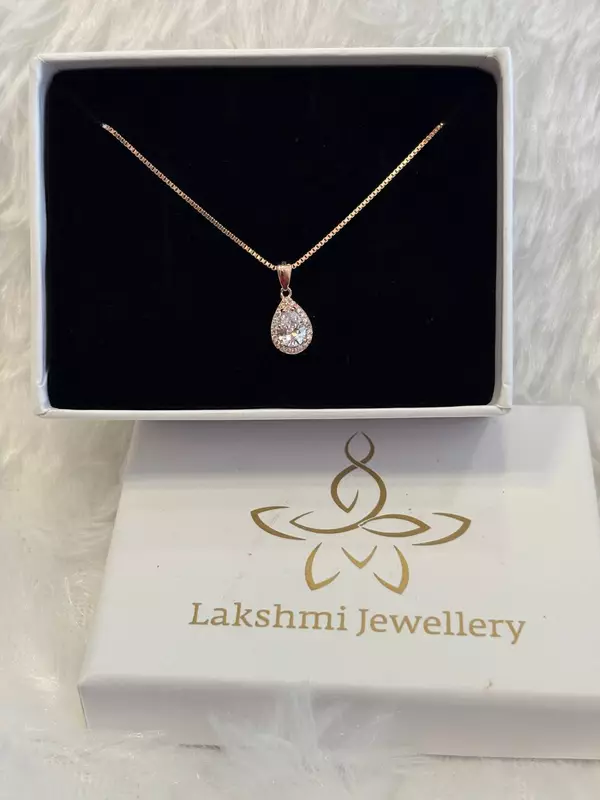 Silver poorva chain with roesgold finish