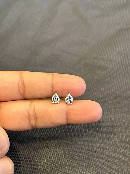 Silver blue karthigai stud