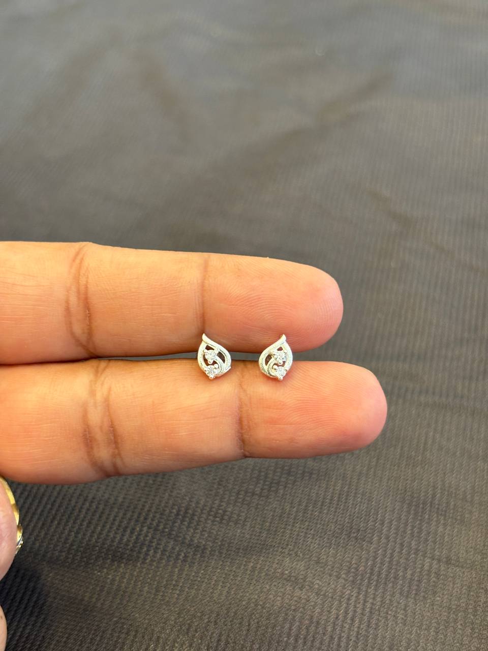 Silver white karthigai