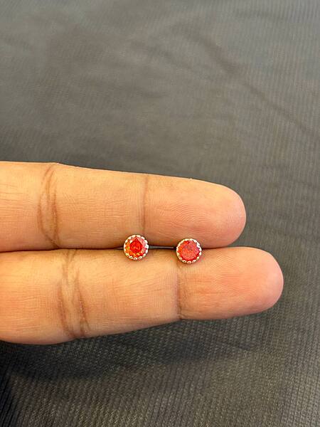 Silver red stud