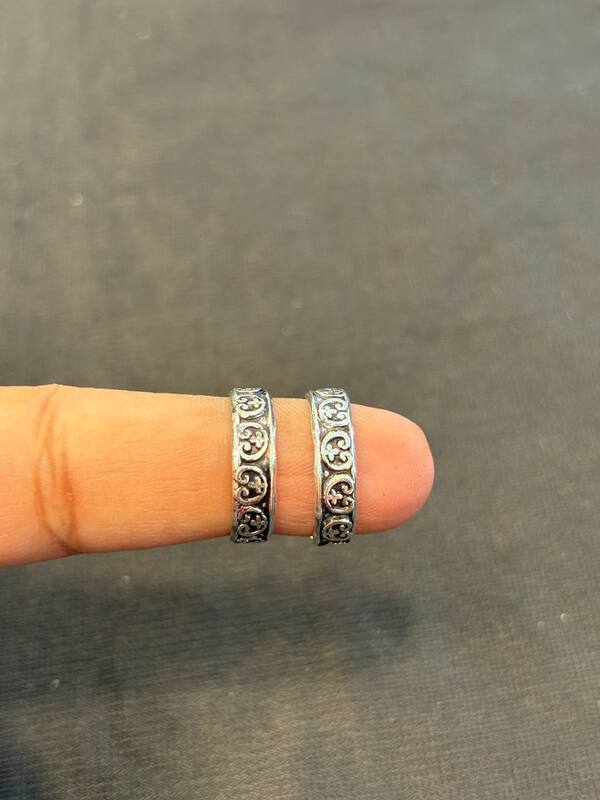 Silver adirai toe ring with antique finish