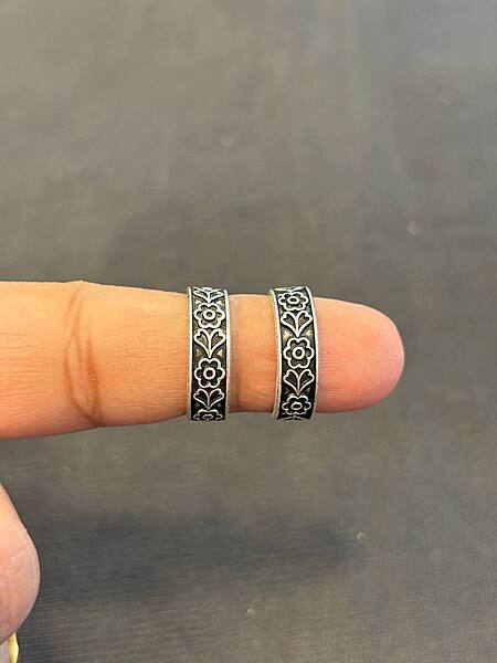 Silver nadhiya toe ring with antique finish