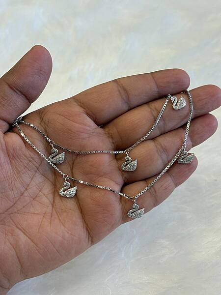 Silver swan anklet