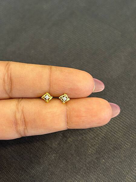 Silver square stone 9 carat gold second stud