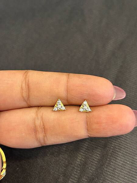 Silver triangle 9 carat stud