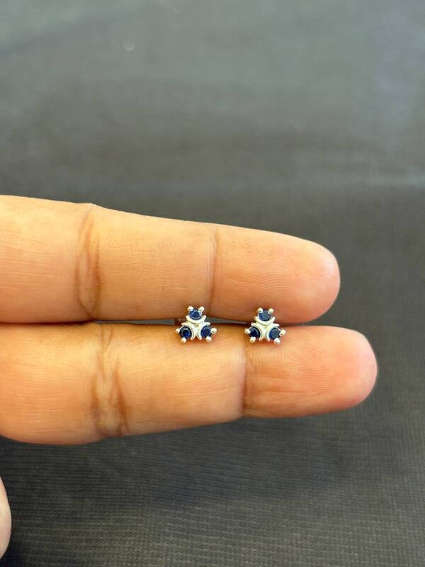 Silver blue tri stoe stud