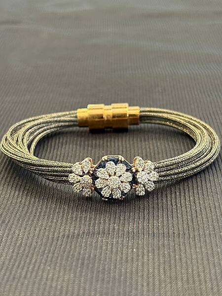 Silver aradhana1 magnetic cuff with rosegold finish