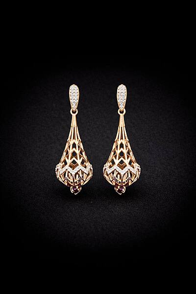 Silver valli stud with rosegold finish