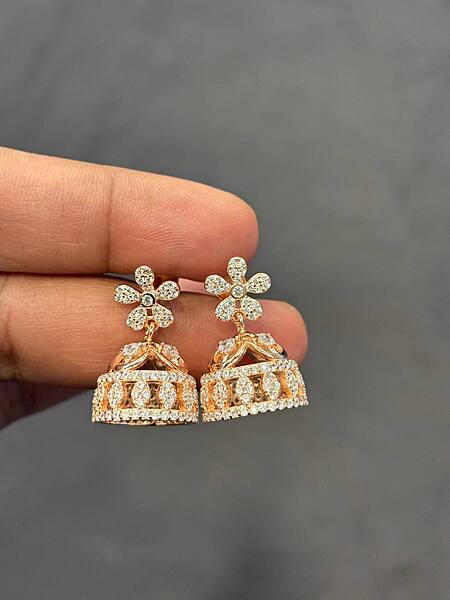 Silver jimikki stud with rosegold finish