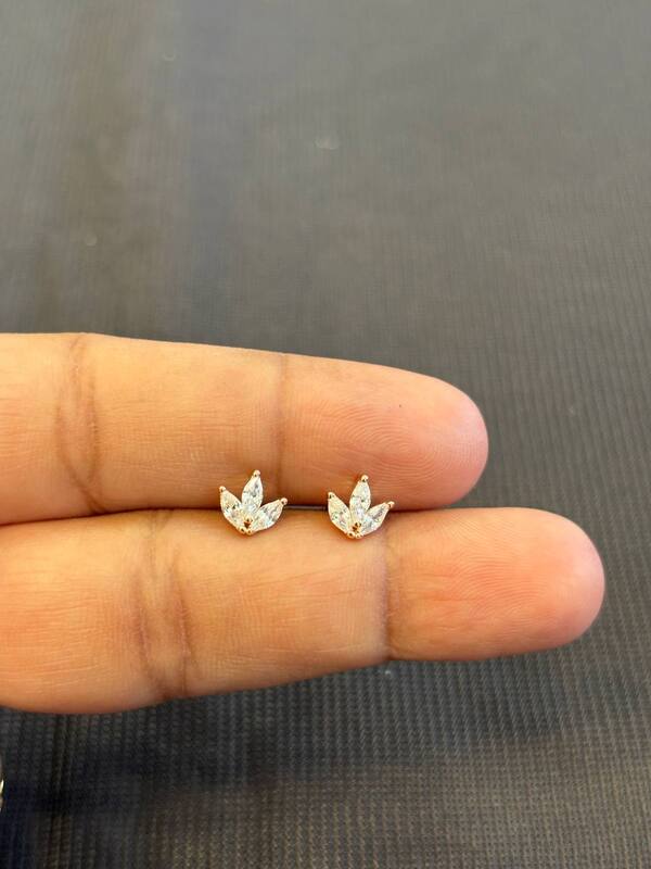 Silver three petal second stud with rosegold finish